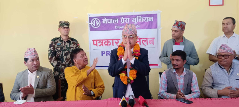 सुर्खेत विमानस्थल विस्तारमा अस्वाभाविक विवाद भयो: रक्षामन्त्री खड्का 